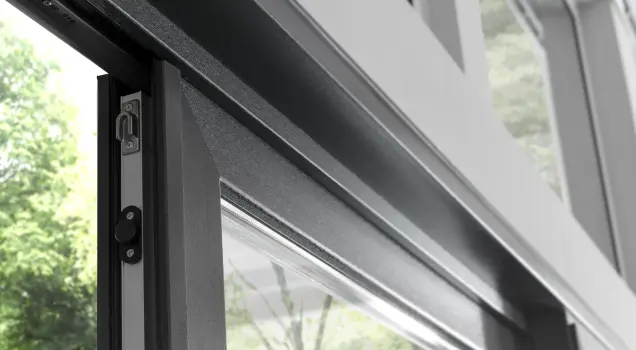 GEALAN Smoovio - pogled izvana na staklenu stijenu